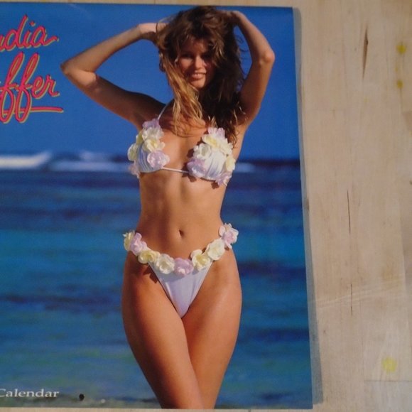 1994 CLAUDIA SCHIFFER, 16 MONTH CALENDAR/SUPER MODEL PHOTOS!!! - Picture 9 of 9